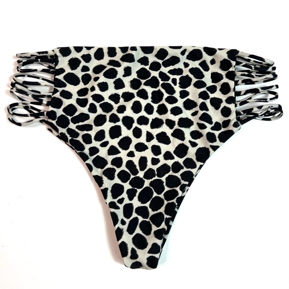 Aila Blue Woodsy Bikini Bottoms in Cheetah Size Small - Picture 5 of 9